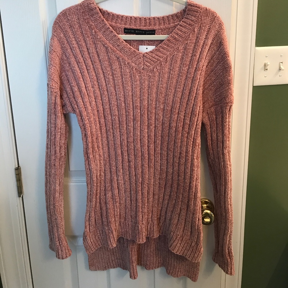 High low V neck sweater